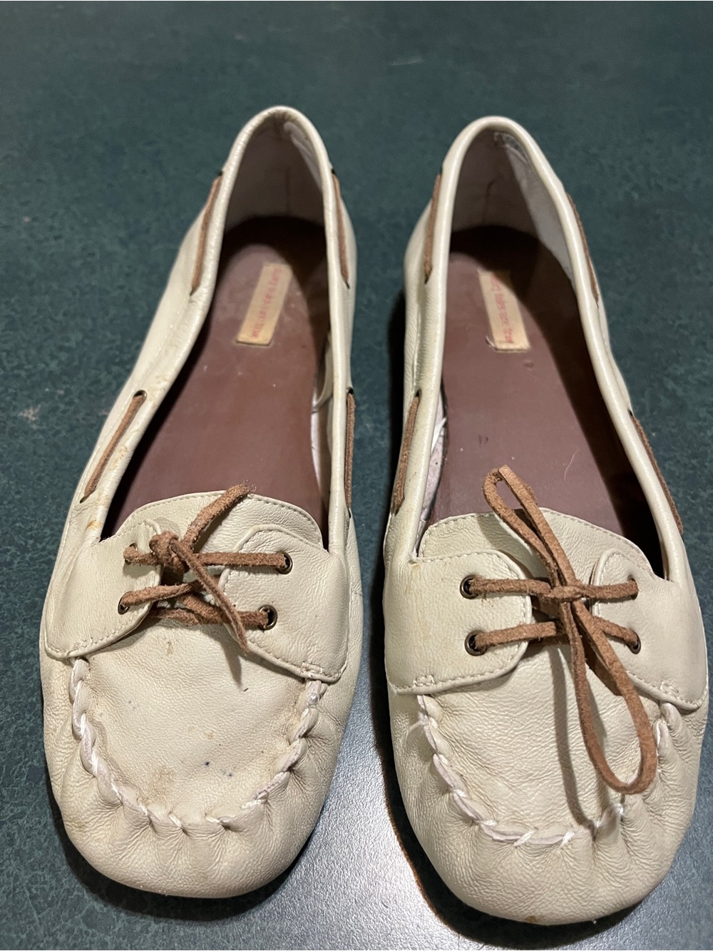 Fairytales are true  Women’s Cream Leather Moccasin Loafers 10